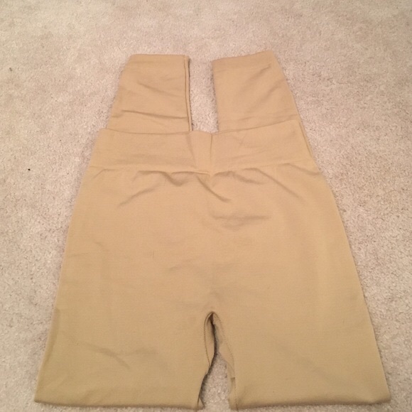 Nude fleece leggings - Picture 3 of 3